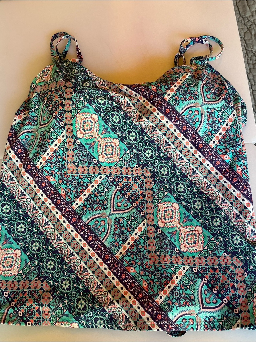 Sunsets Womens paisley underwire swim tankini